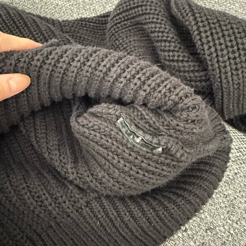 H&M V neck cropped Knit cardigan - Picture 5 of 5
